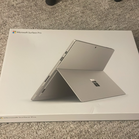 COPY - Microsoft Surface Pro 6 Laptop - Picture 9 of 10